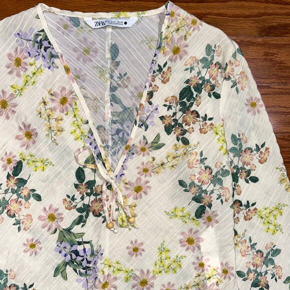 Zara Textured Cream Floral Long Sleeve Sheer Blouse Size Small - Picture 11 of 16